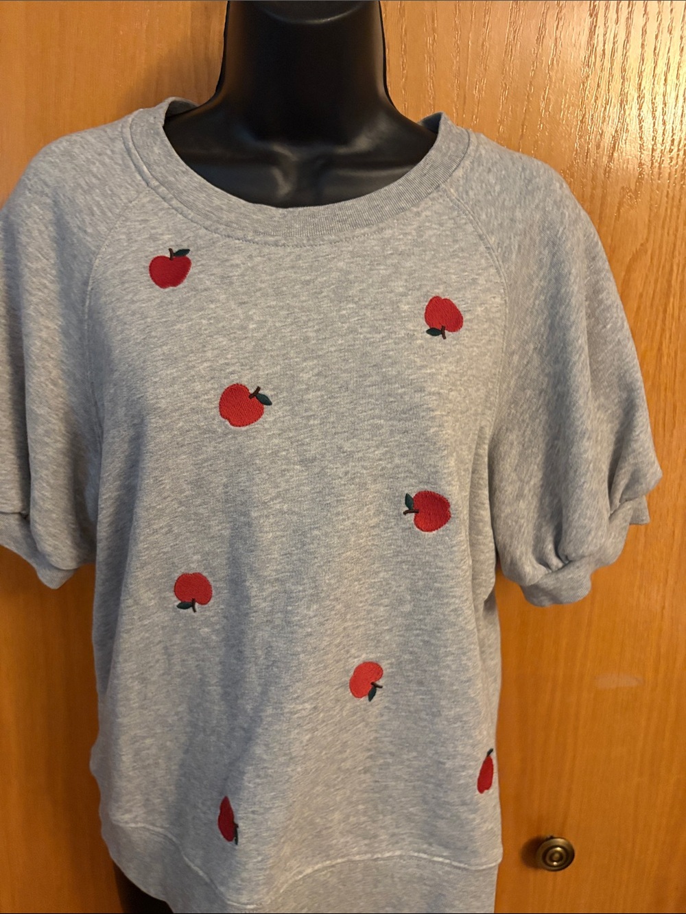 kate spade Heather Gray Apple-Embroidered Short Sleeve Pullover